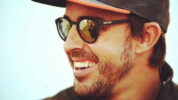 Alonso, sonriente