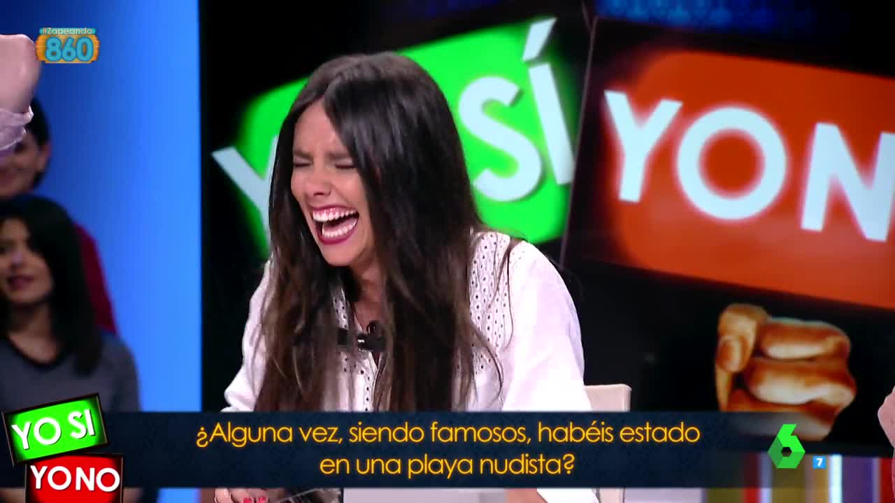 La reacción de Cristina Pedroche tras confesar Ana Morgade que va a playas  nudistas: 