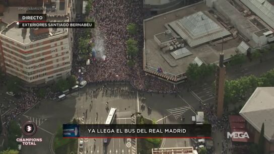 Frame 101.028571 de: As&iacute; llegaron Real Madrid y Atl&eacute;tico al estadio Santiago Bernab&eacute;u antes del derbi