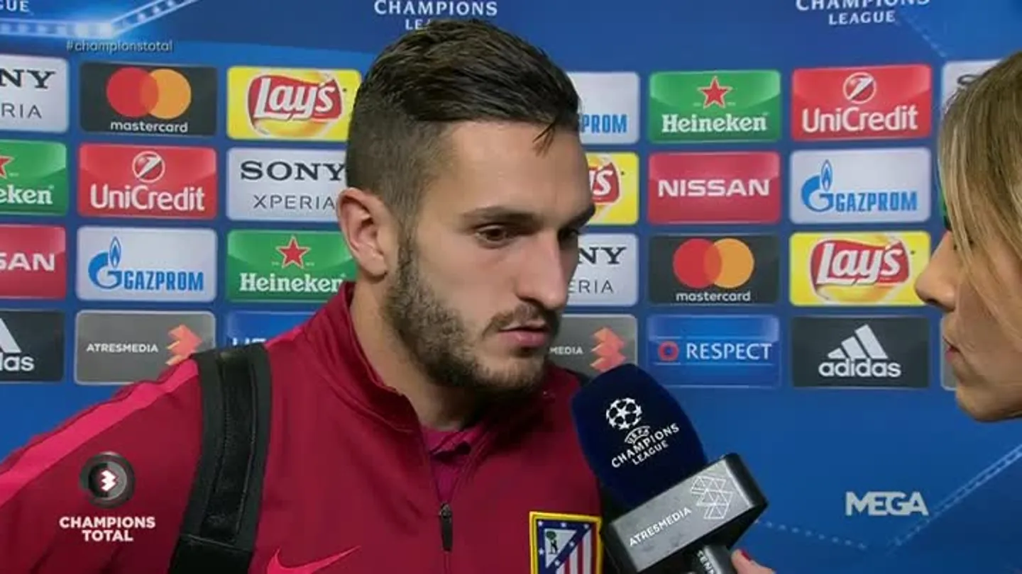 Koke atiende a Susana Guasch Koke atiende a Susana Guasch