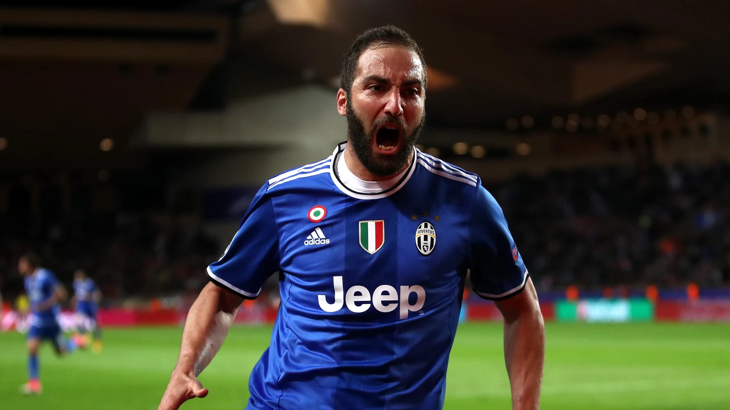 Gonzalo Higuaín celebra su gol contra el Mónaco Gonzalo Higuaín celebra su gol contra el Mónaco