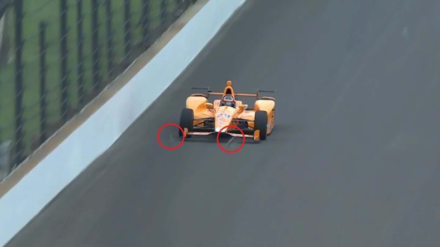 Alonso desintegra a dos pájaros Alonso desintegra a dos pájaros