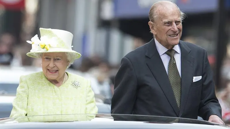 La reina Isabel II y su marido Felipe de Edimburgo