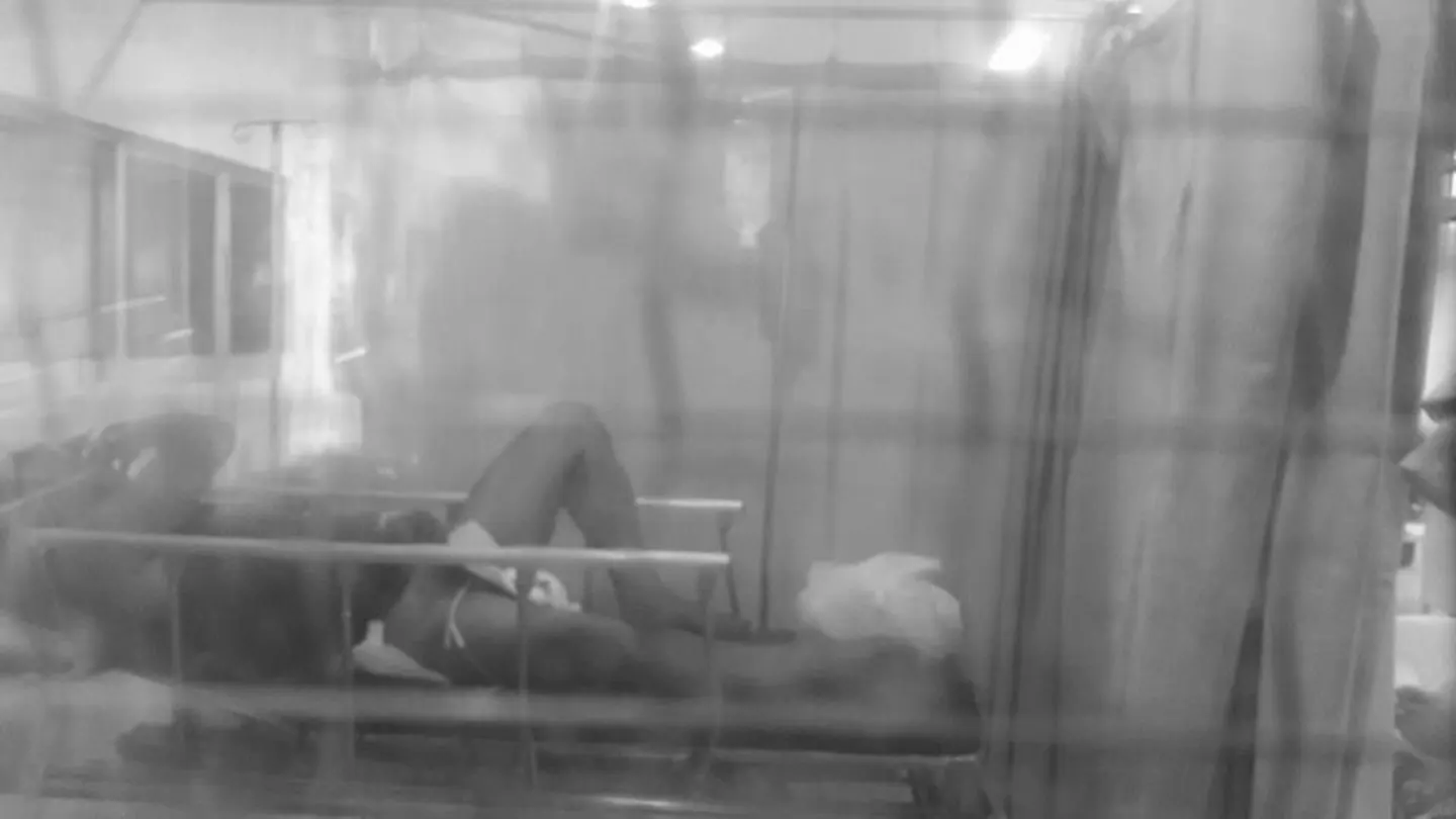 Hombre hospitalizado después de que su mujer le corte el pene Hombre hospitalizado después de que su mujer le corte el pene