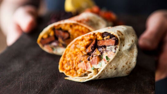 Pol&eacute;mica 'paella burrito'