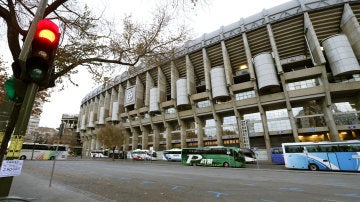 Imagen exterior del estadio Santiago Bernabéu
