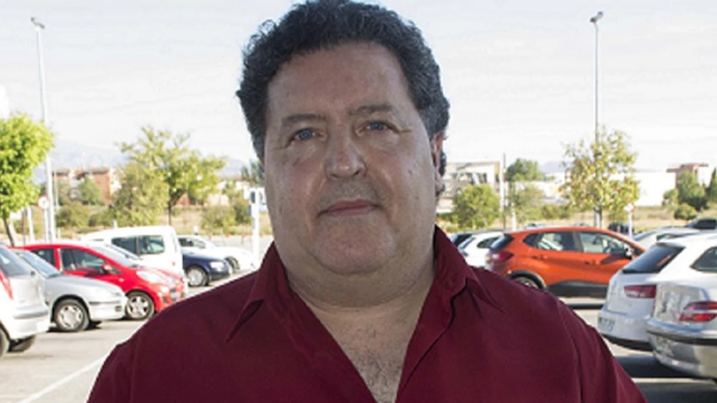Un granadino busca a su hermano gemelo de quien fue separado al nacer Un granadino busca a su hermano gemelo de quien fue separado al nacer
