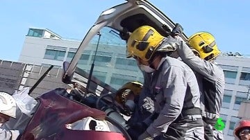 Maniobra de rescate durante el simulacro 