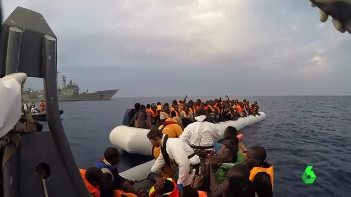 La fragata española 'Canarias' rescata a 651 personas en el Mediterráneo