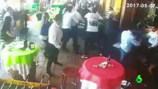 Frame 18.603253 de: pelea comunion Frame 18.603253 de: pelea comunion