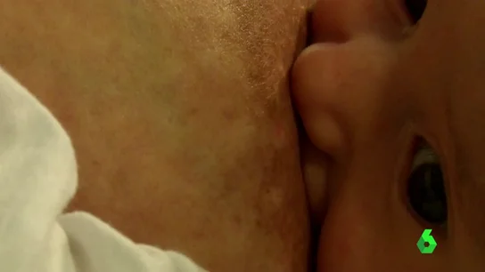 Bebé amamantando Bebé amamantando