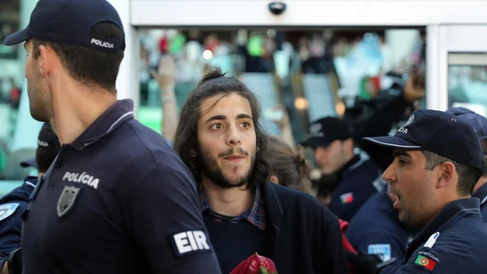 Salvador Sobral, ganador de Eurovisión, a su llegada a Lisboa Salvador Sobral, ganador de Eurovisión, a su llegada a Lisboa