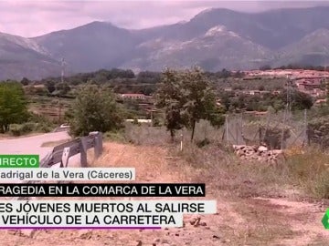 Mueren tres jóvenes en un accidente de tráfico en Cáceres al volver de las fiestas de Talavera de la Reina Mueren tres jóvenes en un accidente de tráfico en Cáceres al volver de las fiestas de Talavera de la Reina
