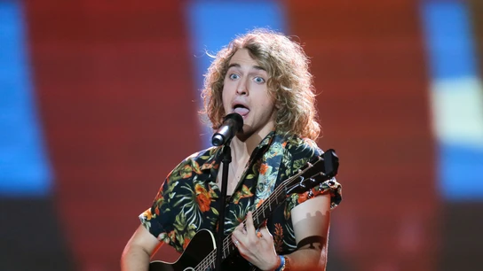 Manel Navarro durante su actuación en Eurovisión El representante de España en el Festival de Eurovisión 2017