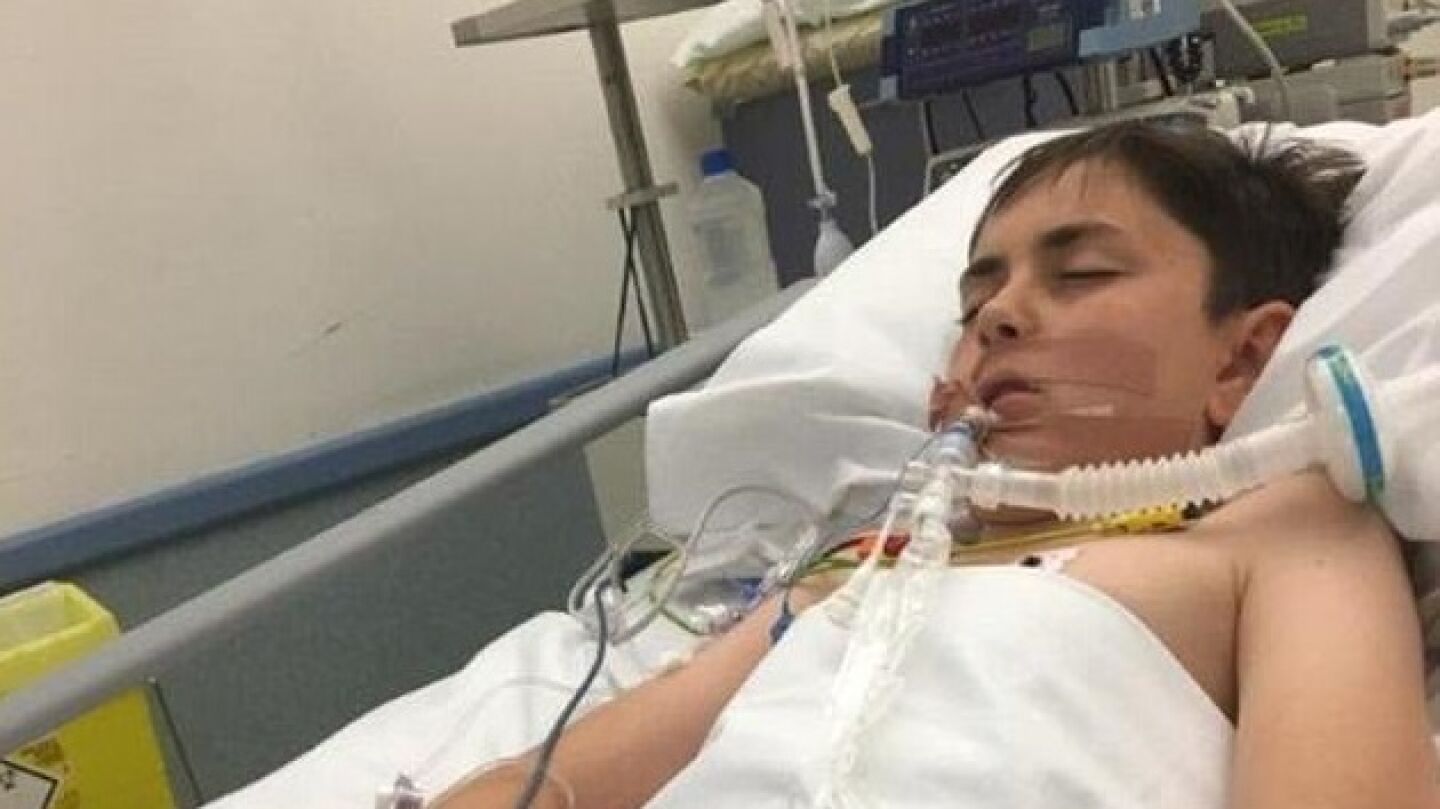 Chase Owen ingresado en el hospital