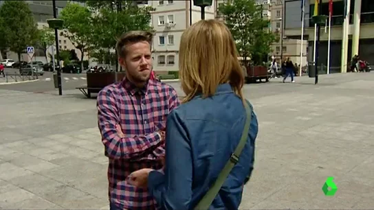 Expulsan a dos gays de un centro comercial por cogerse de la mano Expulsan a dos gays de un centro comercial por cogerse de la mano