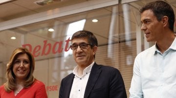 Los candidatos a la Secretaría General del PSOE, Susana Díaz , Patxi López y Pedro Sánchez