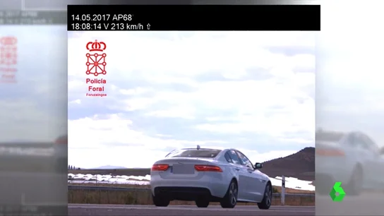 Imagen del vehículo cazado a 213 Km/h en Navarra Imagen del vehículo cazado a 213 Km/h en Navarra