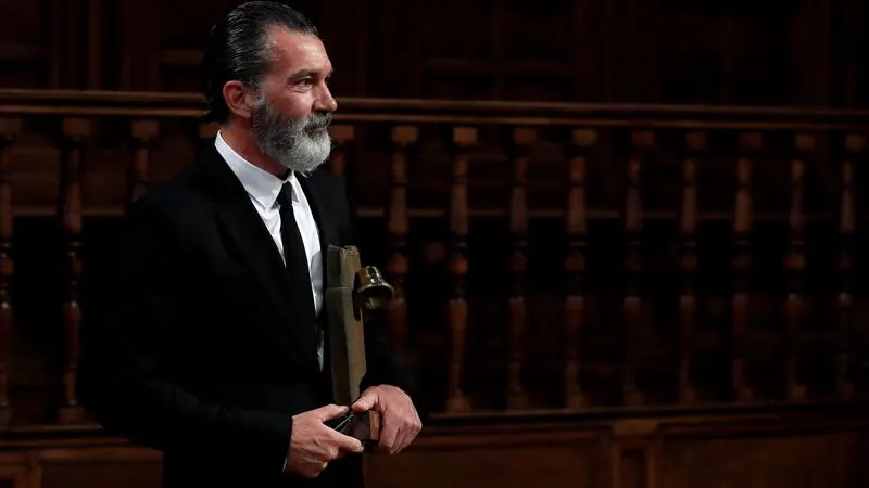 El actor Antonio Banderas tras recibir un premio