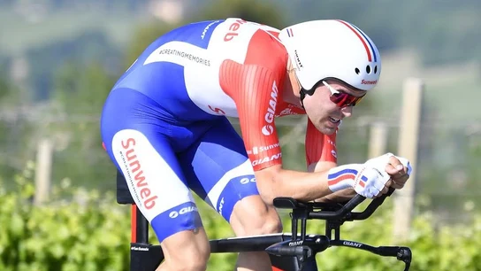Tom Dumoulin, durante la disputa de la etapa en Italia Tom Dumoulin, durante la disputa de la etapa en Italia