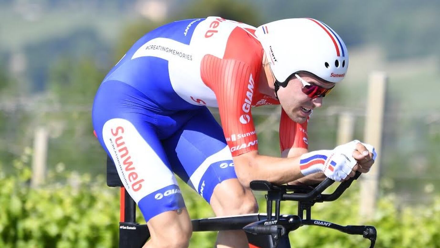 Tom Dumoulin, durante la disputa de la etapa en Italia