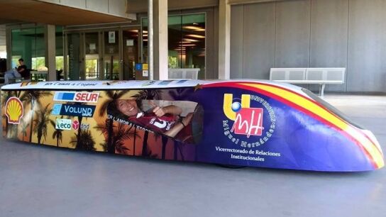 Estudiantes espa&ntilde;oles dise&ntilde;an un veh&iacute;culo capaz de recorrer 2.000 kil&oacute;metros con un litro de gasolina 