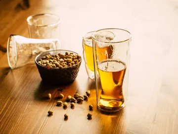 La comida salada no te da sed, sino hambre La comida salada no te da sed, sino hambre