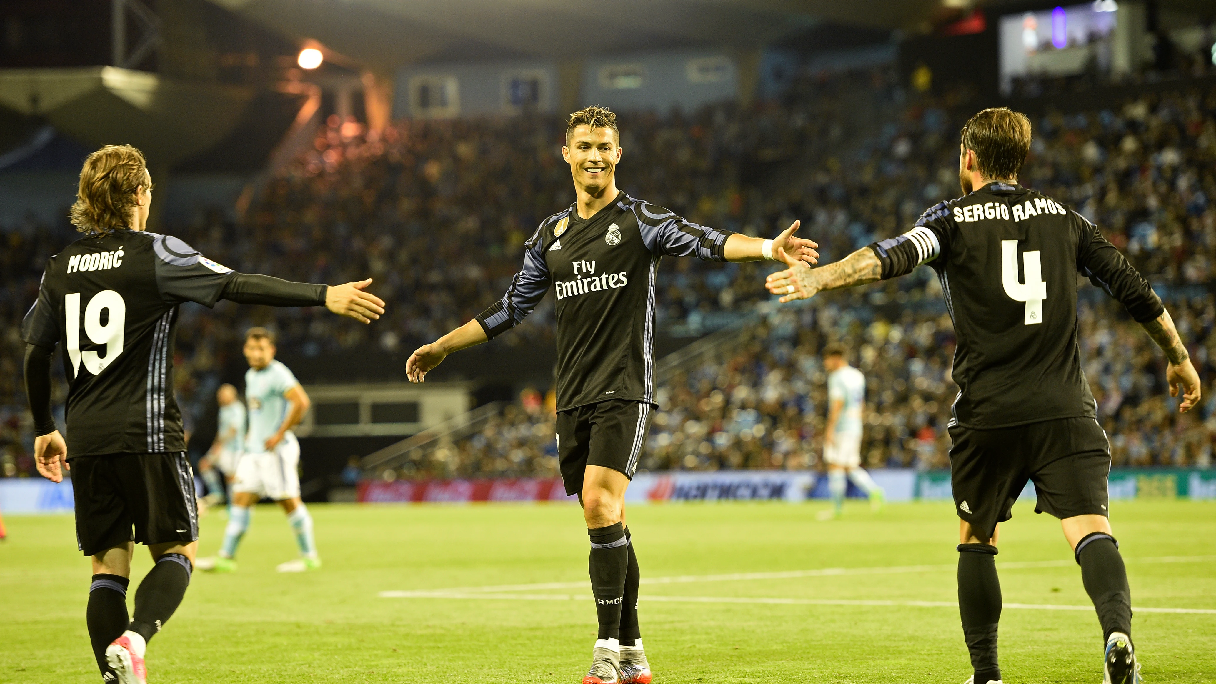 Cristiano Ronaldo celebra un gol en Balaídos ante el Celta
