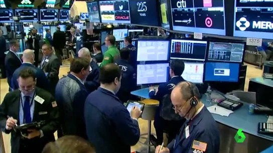 Frame 4.358095 de: trump Frame 4.358095 de: trump