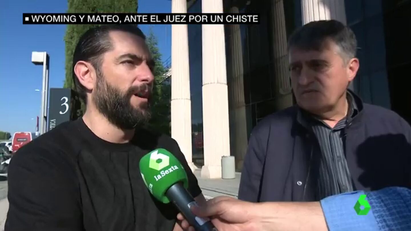 Dani Mateo y Wyoming antes de declarar en el juzgado por su chiste sobre el Valle de los Ca&iacute;dos