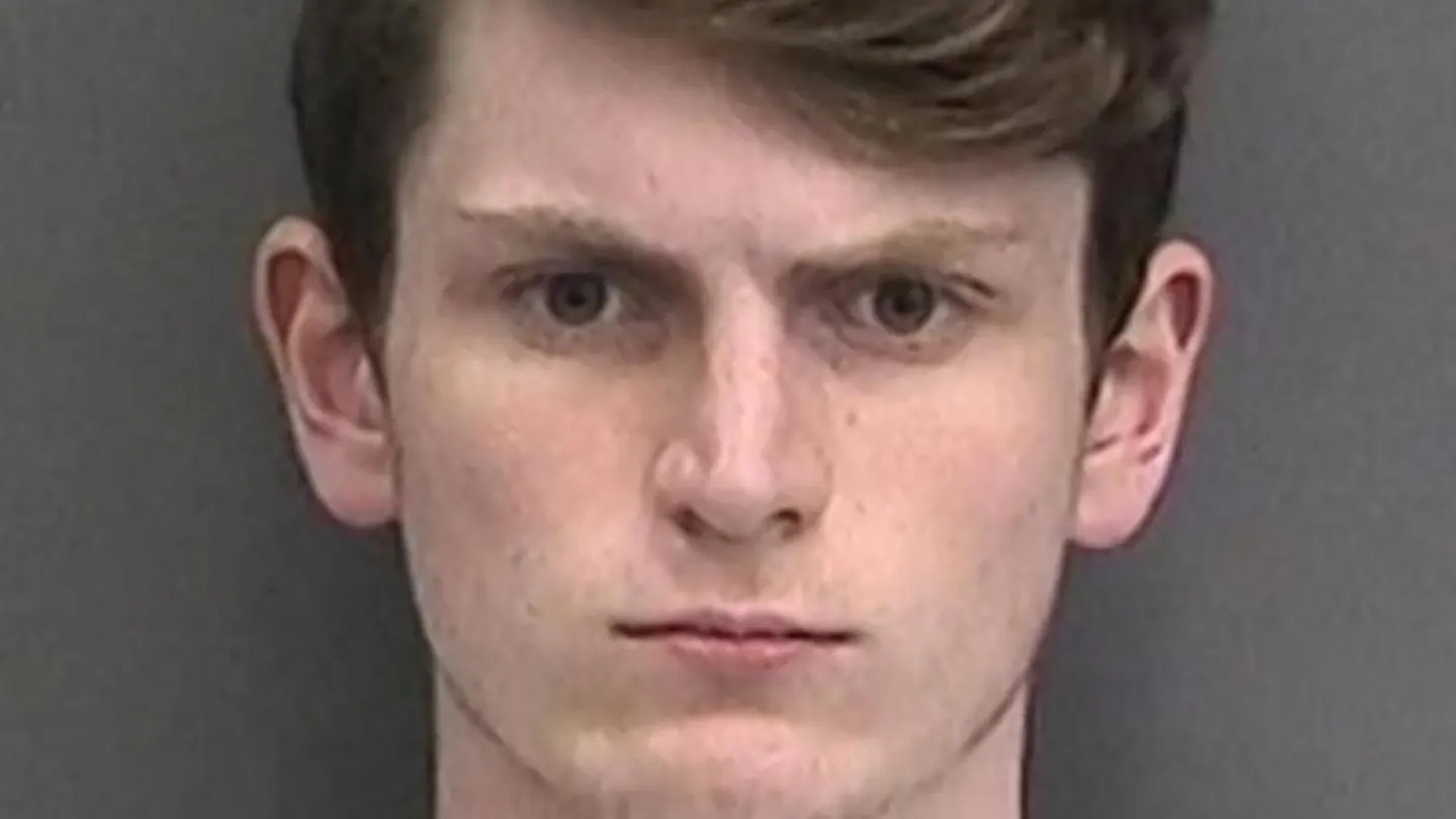 Devon Arthurs, el joven que asesinó a sus dos compañeros de piso Devon Arthurs, el joven que asesinó a sus dos compañeros de piso