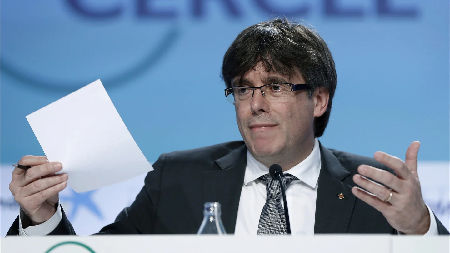 Puigdemont contesta a la carta de Rajoy en el Círculo de Economía Puigdemont contesta a la carta de Rajoy en el Círculo de Economía