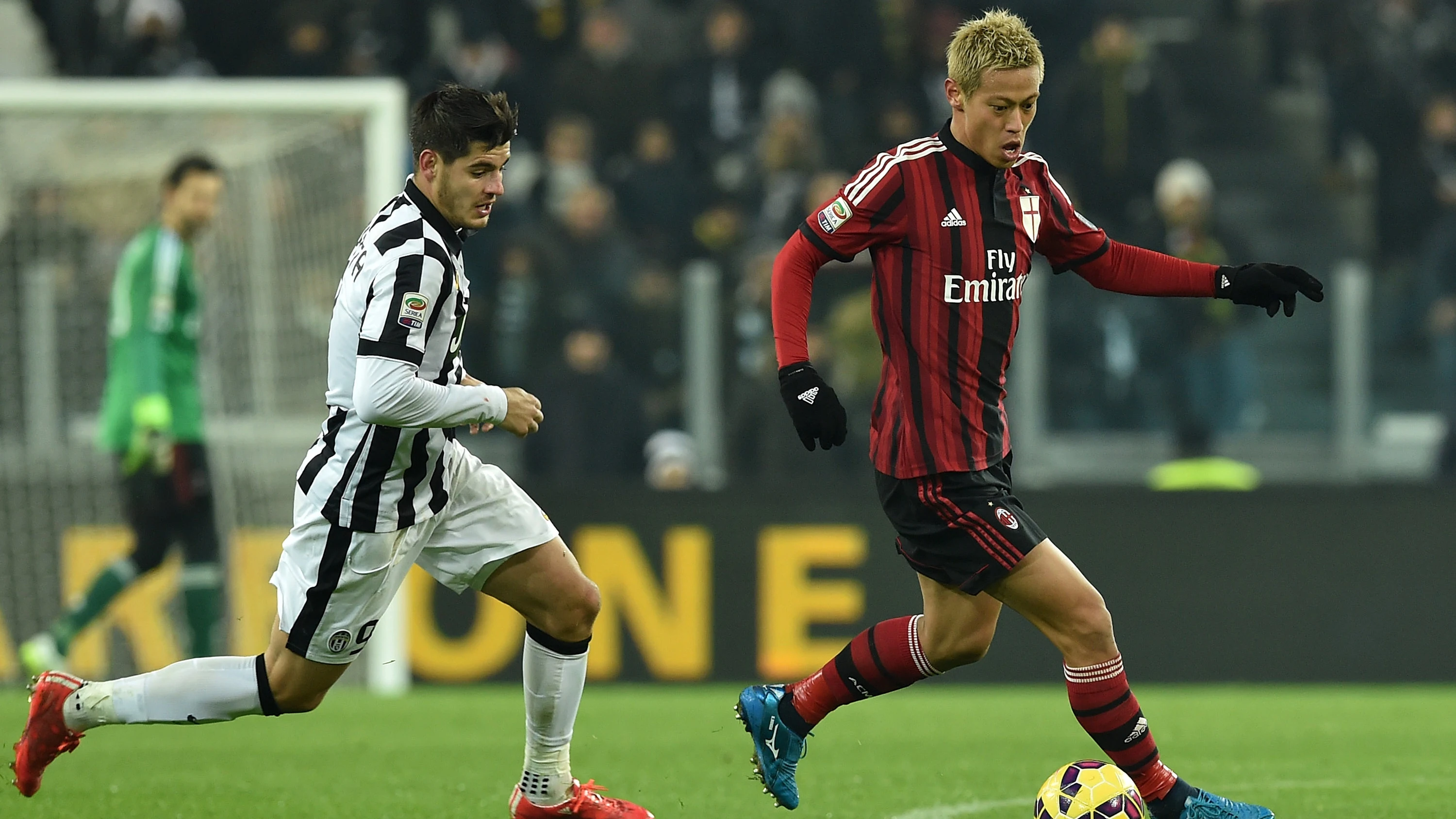 Morata, en su etapa de la Juventus, jugando contra el Milan