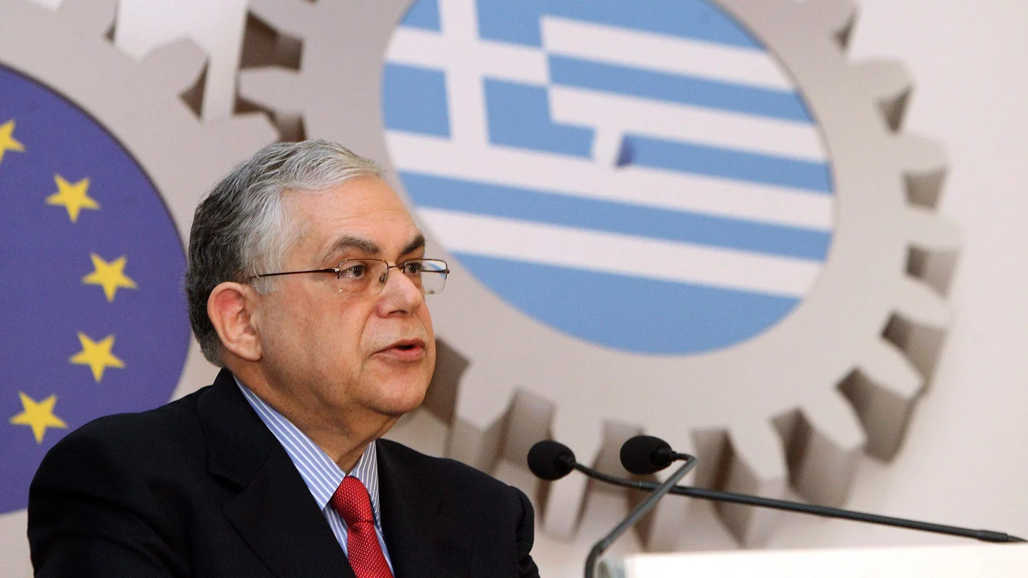 El exprimer ministro griego, Lukás Papadimos El exprimer ministro griego, Lukás Papadimos