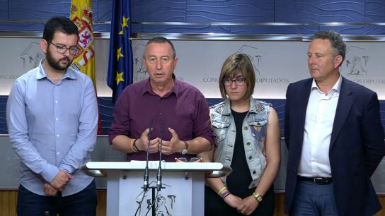 Frame 7.672537 de: Comprom&igrave;s pide a Podemos que retire su moci&oacute;n hasta que el PSOE tenga direcci&oacute;n