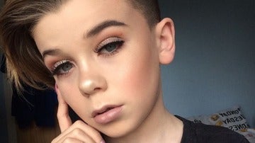 Jack, el niño de 10 años que es un genio con el maquillaje