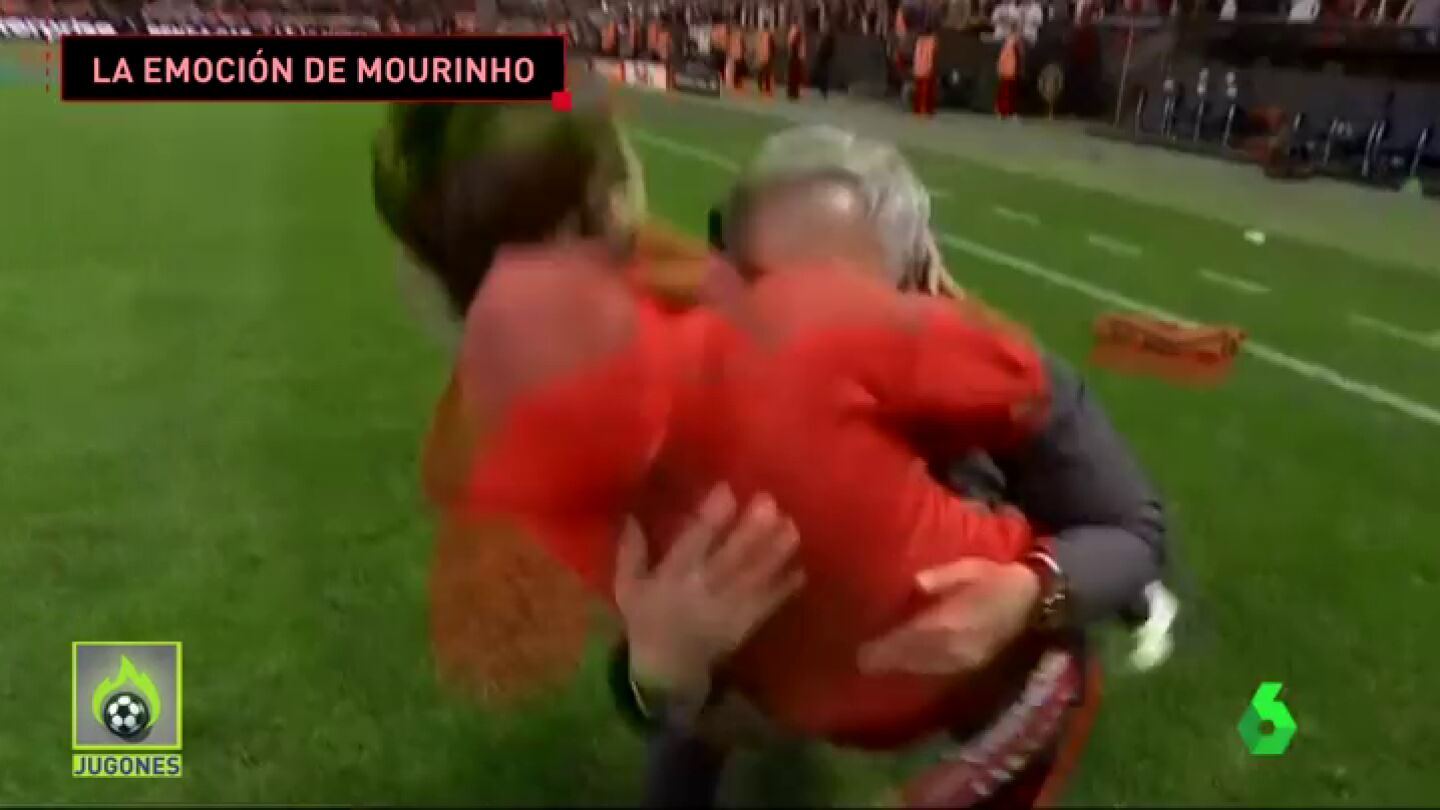 Frame 11.092256 de: Mourinho enloqueci&oacute; con la victoria del Manchester United en la Europa League