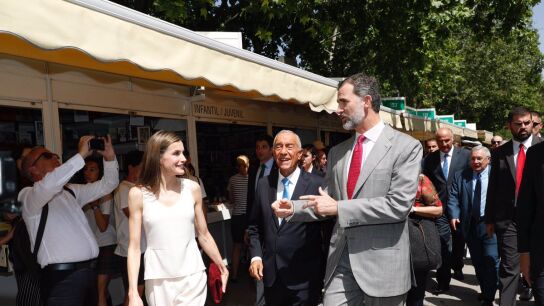 Los Reyes junto al presidente de Portugal