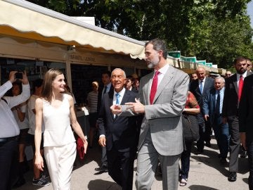 Los Reyes junto al presidente de Portugal Los Reyes junto al presidente de Portugal
