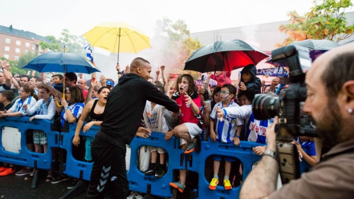 Despedida a los jugadores del Alav&eacute;s en Vitoria