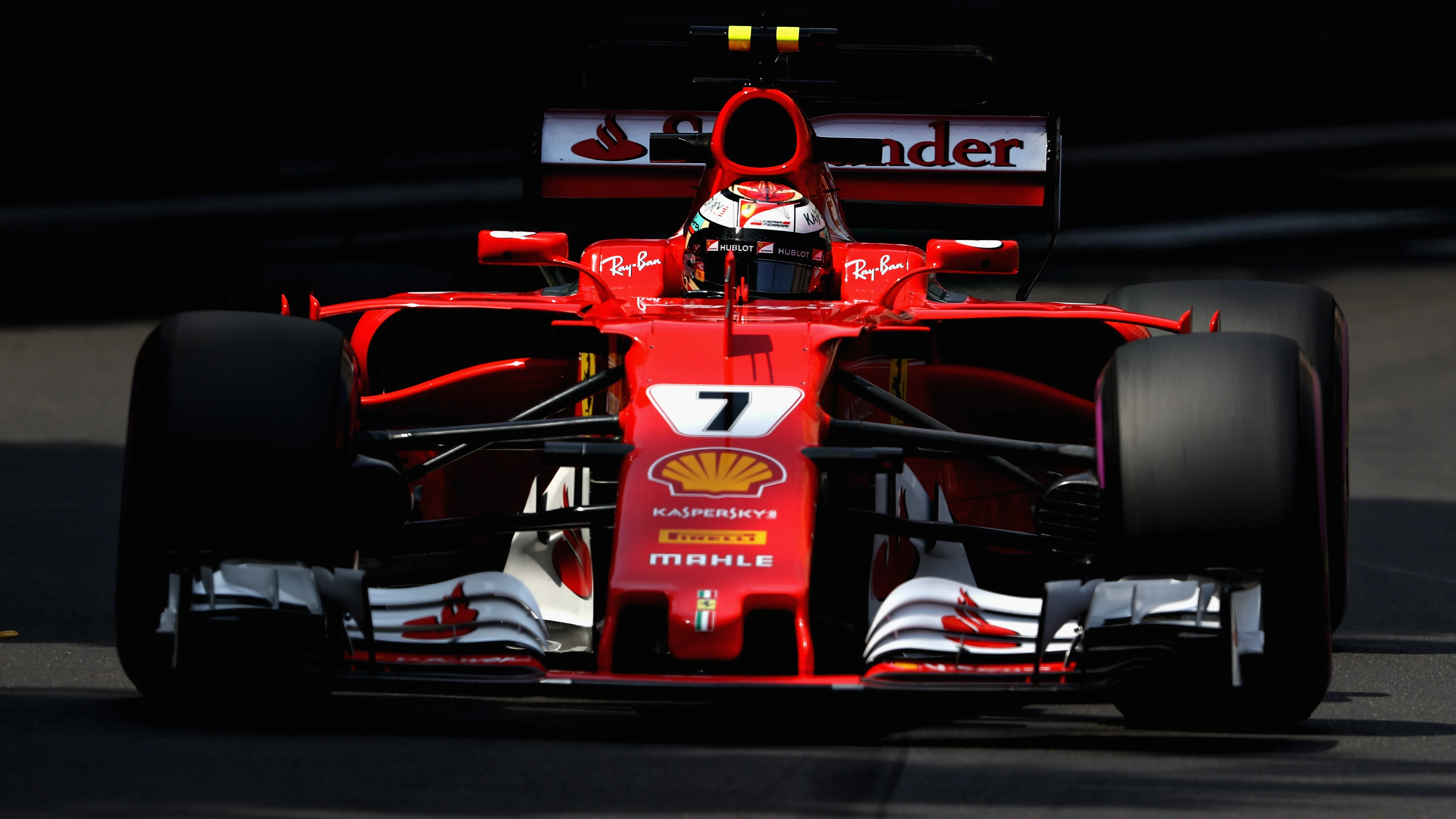 Kimi Raikkonen rueda en el GP de Mónaco