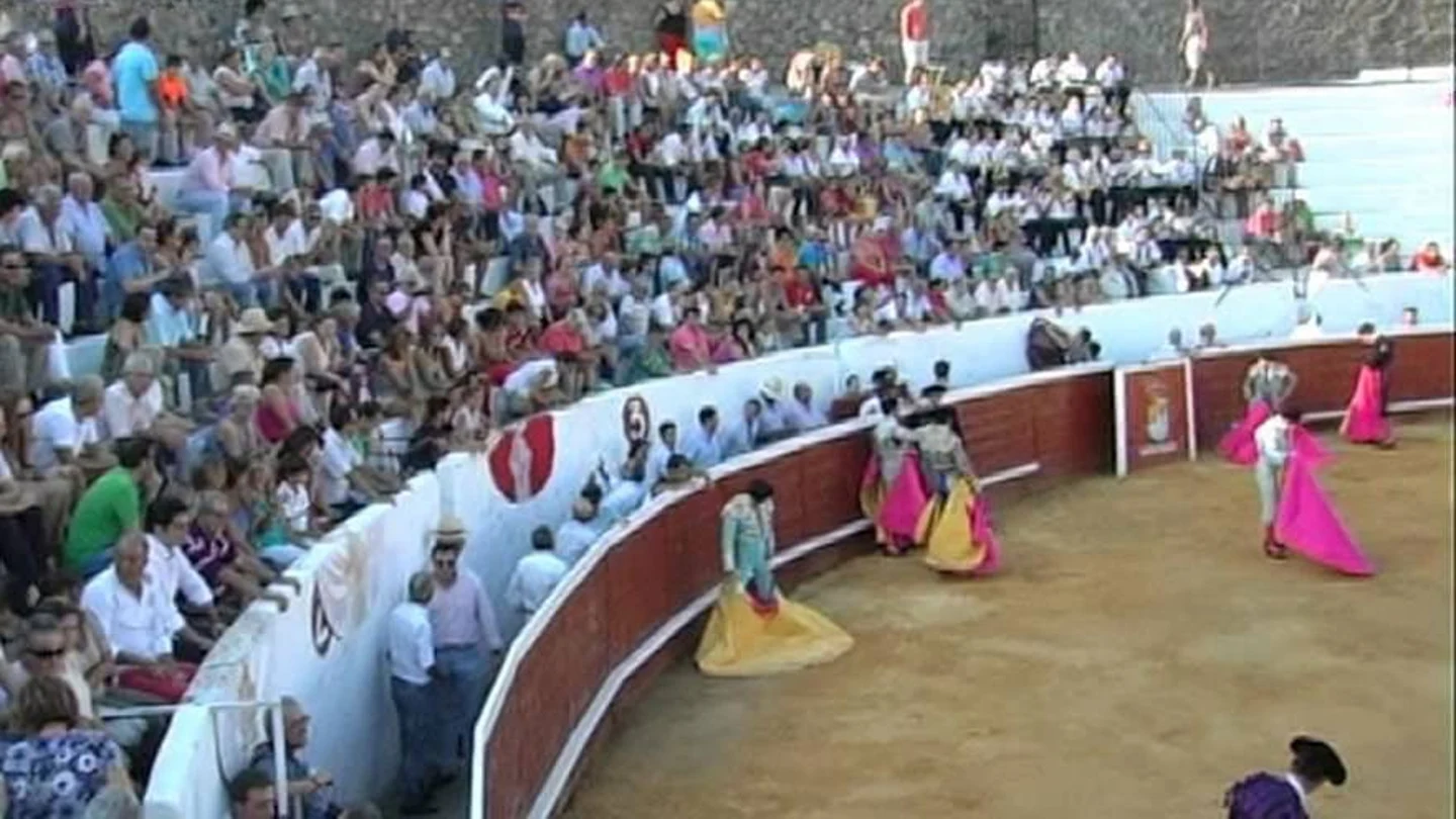 Plaza de toros de Santa Olalla del Cala, Huelva Plaza de toros de Santa Olalla del Cala, Huelva