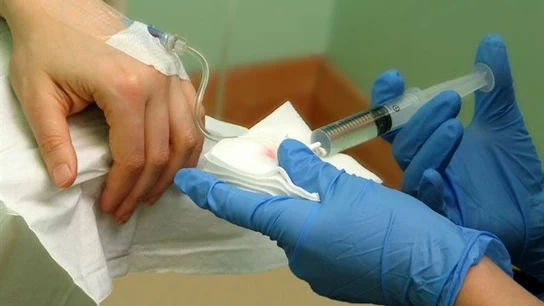 Científicos de la URJC realizan un nuevo mecanismo que podría detener los efectos secundarios de la quimioterapia Científicos de la URJC realizan un nuevo mecanismo que podría detener los efectos secundarios de la quimioterapia