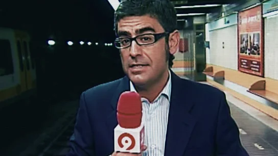 Canal 9 informando sobre el accidente del metro de Valencia Canal 9 informando sobre el accidente del metro de Valencia