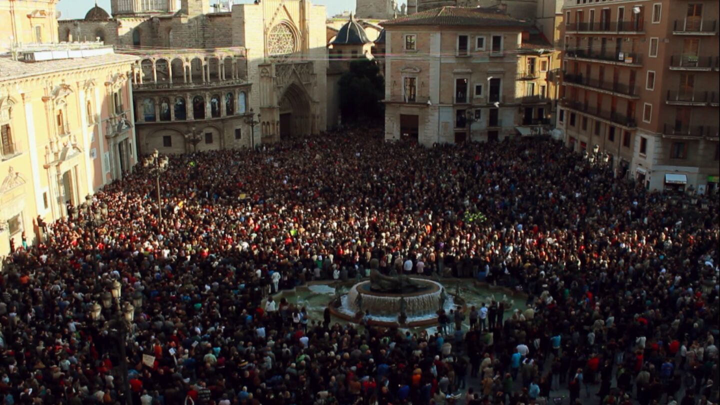 Manifestaci&oacute;n en apoyo a las v&iacute;ctimas del metro de Valenciua