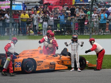 Fernando Alonso, tras su abandono por rotura de motor en Indianápolis Fernando Alonso, tras su abandono por rotura de motor en Indianápolis