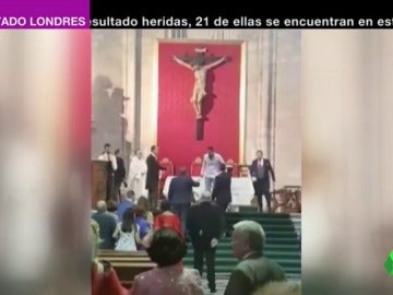 Frame 0.745987 de: Detenido por interrumpir una boda en Valladolid al grito de "Alá es grande" Frame 0.745987 de: Detenido por interrumpir una boda en Valladolid al grito de "Alá es grande"