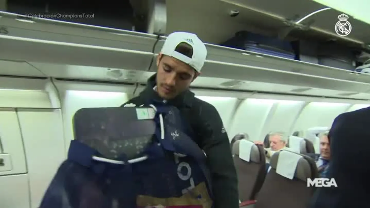 Morata, con la tablilla del cuarto árbitro Morata, con la tablilla del cuarto árbitro