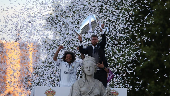 Ramos y Marcelo ofrecen la Duodécima a la Diosa Cibeles Ramos y Marcelo ofrecen la Duodécima a la Diosa Cibeles