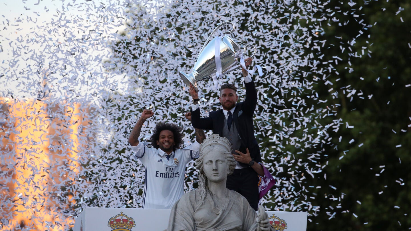 Ramos y Marcelo ofrecen la Duod&eacute;cima a la Diosa Cibeles